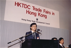 Description: Description: Description: Description: C:\Users\belam\Documents\Farewell Chairman\Group Interview\Video Photos\19891113 Opportunities in HK.jpg