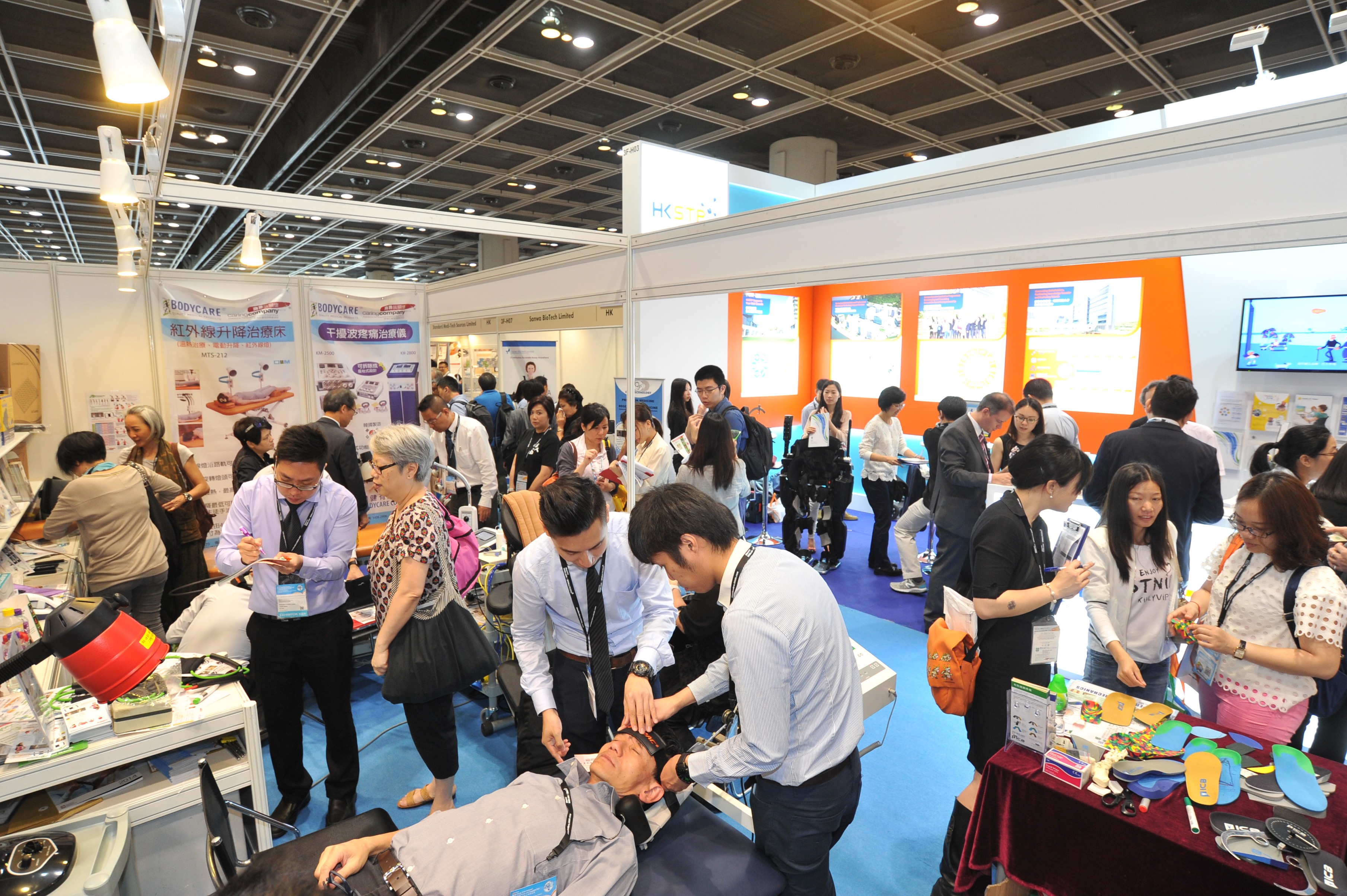 Description: S:\Christine Kam\2016 Medical Fair\Wrap up Release\Wrap Up Photos\B36_0412.JPG