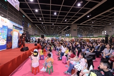 Description: Description: S:\HKMB_Editorial\Book Fair Opening release\OAP_6944.JPG