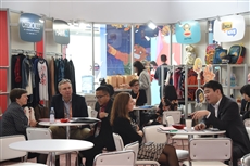 Description: S:\Christine Kam\2017 Licensing Show\Wrap Up Release\Wrap Up Photos\LSW_3076.JPG